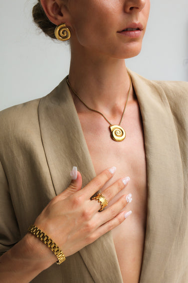 IZAHA TEXTURED RING 18K GOLD PVD - STUDIO JO STORE